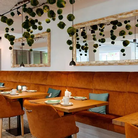 מלון Schluister Park קרוליננזיל