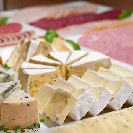 Schluister Park Hotel 3*