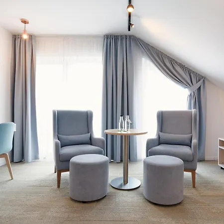 Schluister Park 3* קרוליננזיל