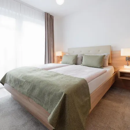 Schluister Park קרוליננזיל